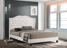 Load image into Gallery viewer, Paradise Platform Bedframe (3 Colors)
